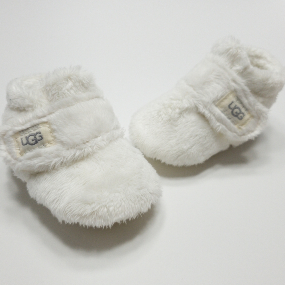 UGG Infant Baby Bixbee Size 0/1 US Soft White Slide In Booties